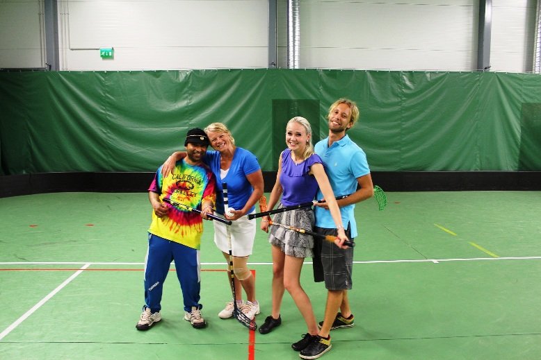 Pelaajia Varma Tennisklubilla